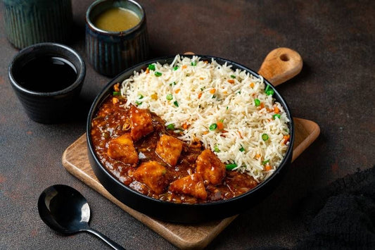 Chilly Paneer Gravy with Fried Rice or Noodles